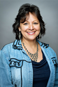 portrait of doctor Angela Valenzuela