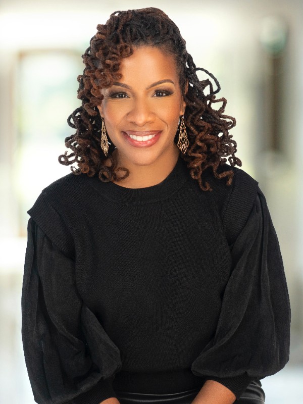 Crystal Davis Headshot