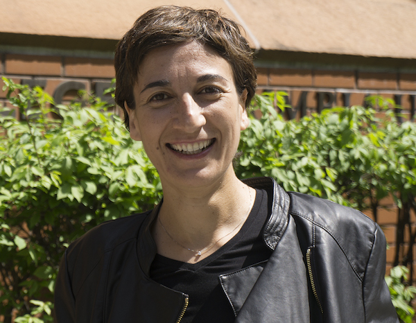 Laura Azzarito