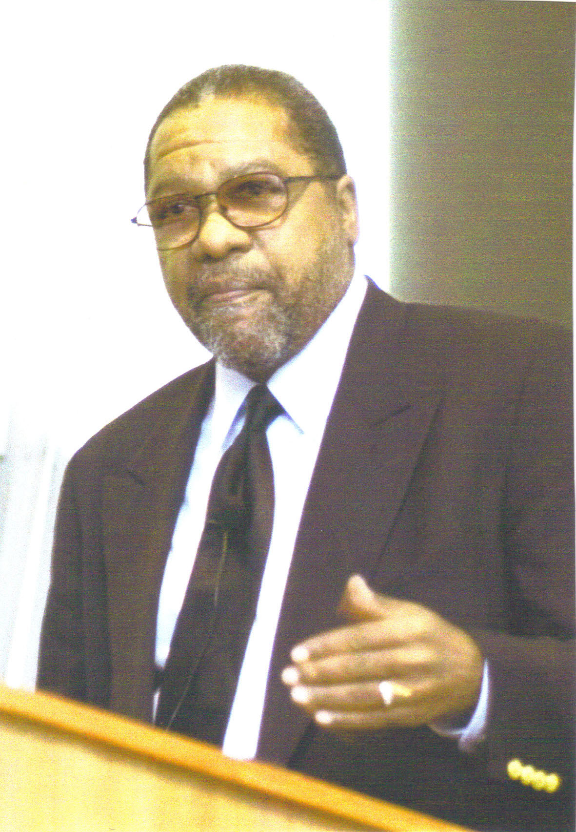 Robert T Carter
