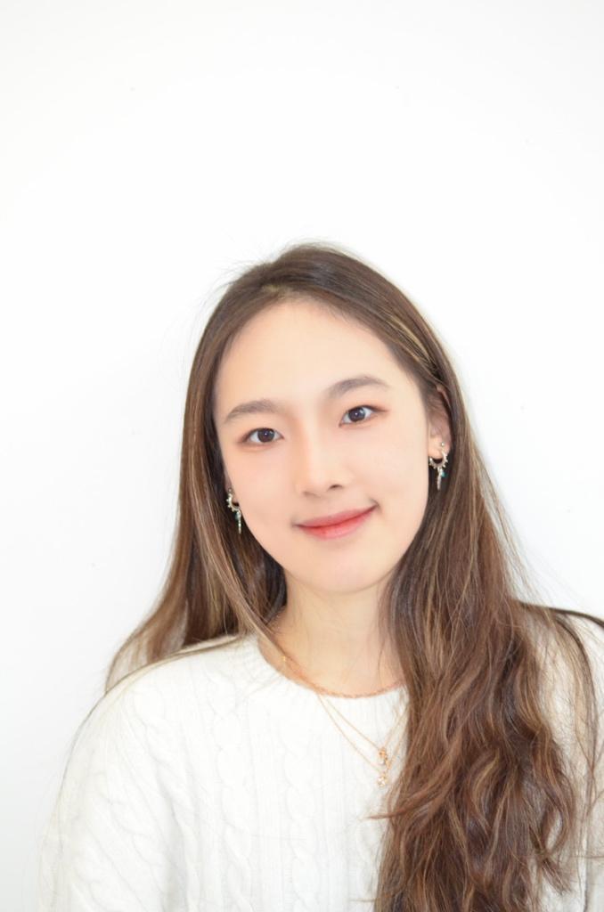 Siyao smiling