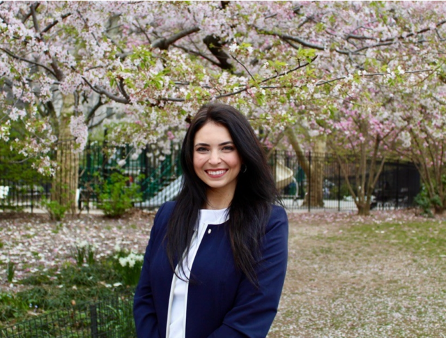 Amelia Jones Headshot