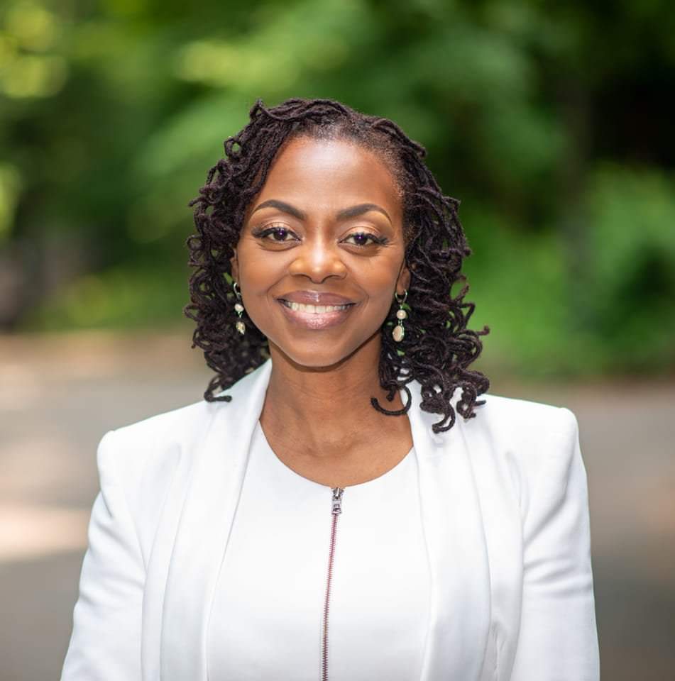 Yolanda Sealey-Ruiz's headshot