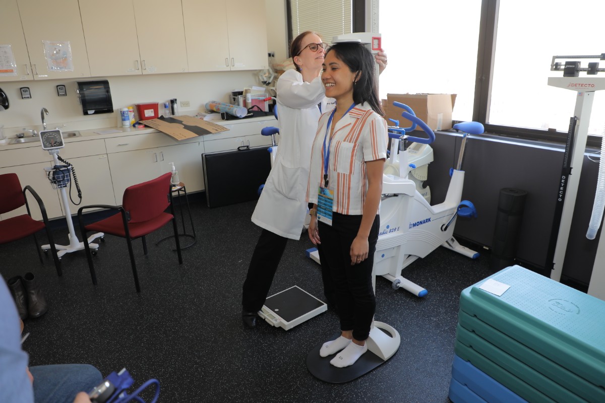 Prof. Garber measuring the height of the participant