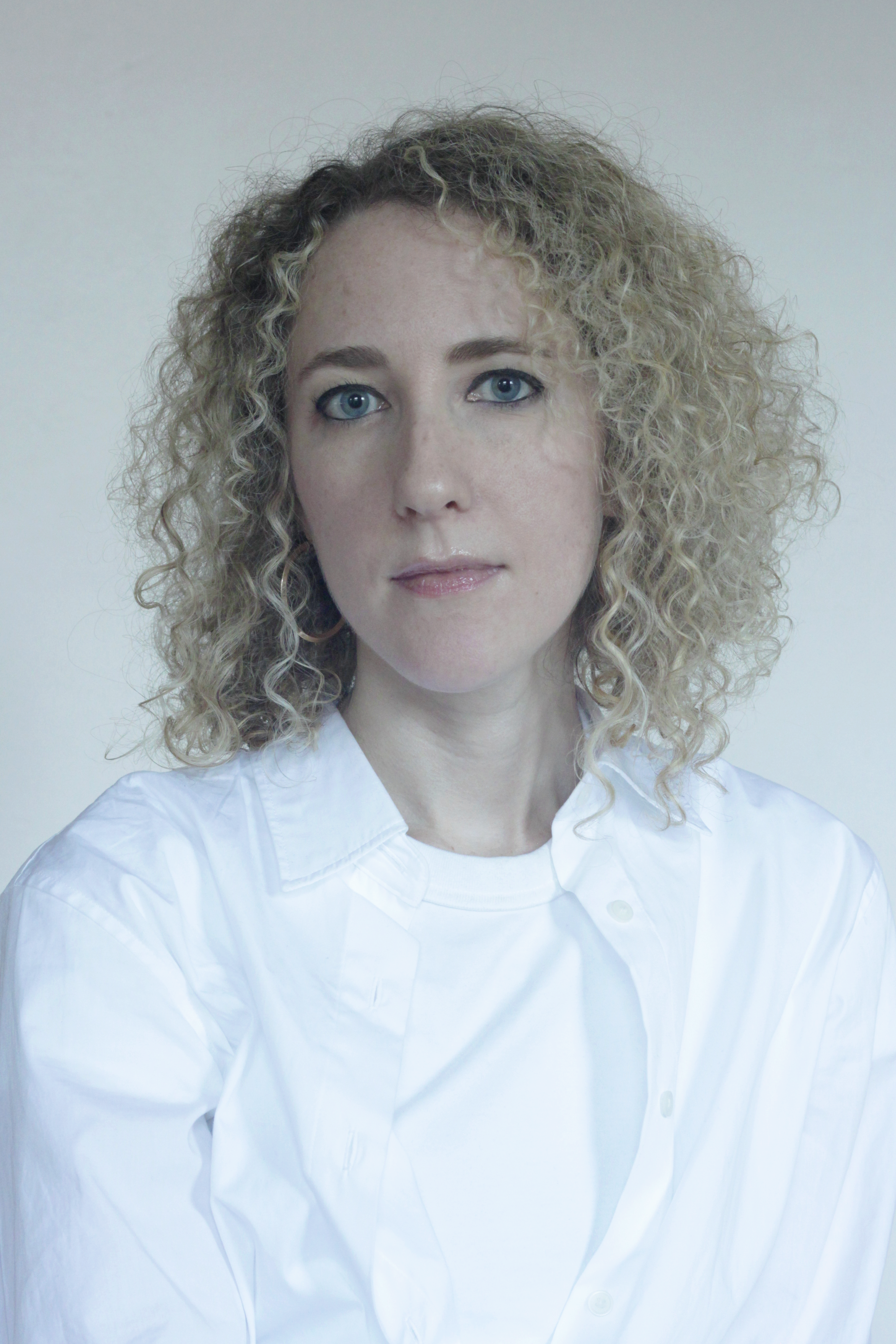 Amanda Earl Headshot
