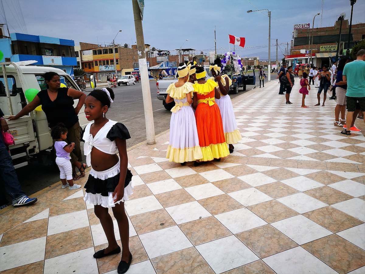 Ballerinas in Afro Chincha Peru