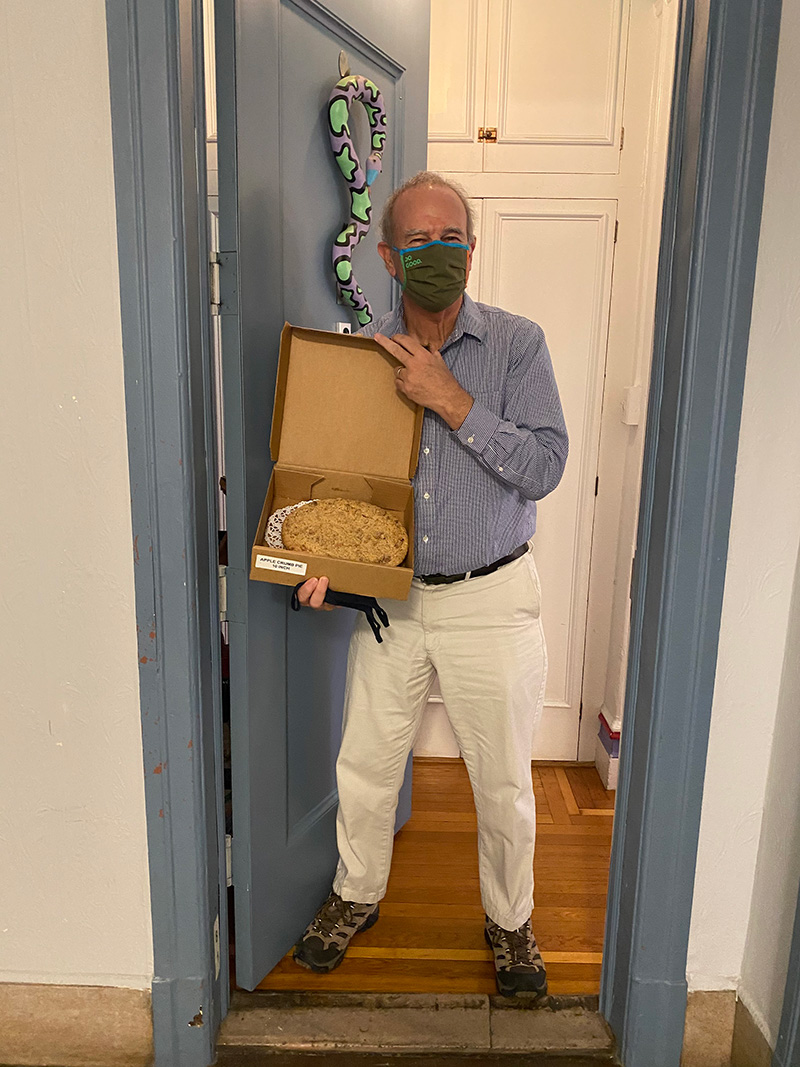 Thanksgiving 2020 Pie Delivery - Prof. Henig